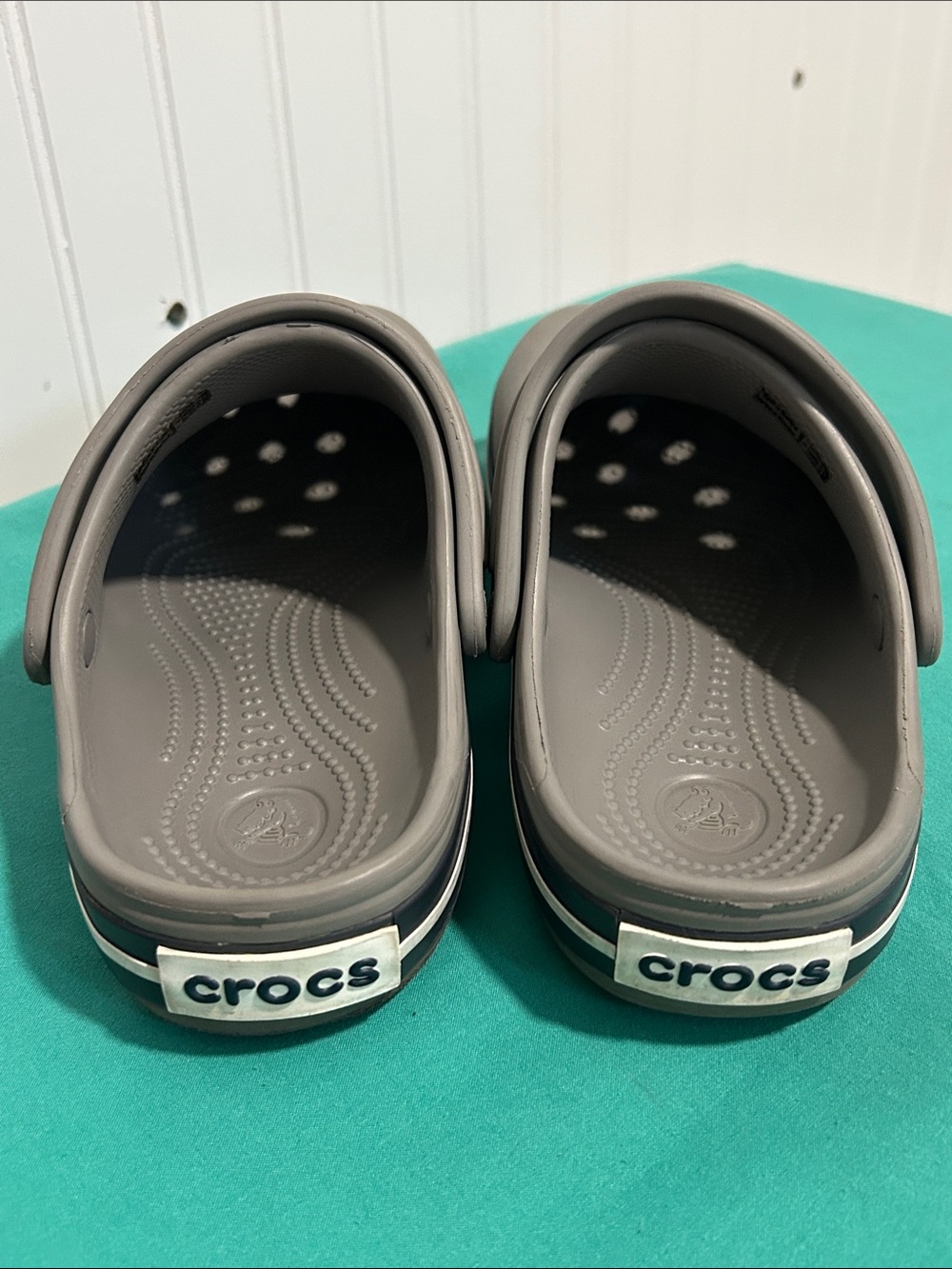 CROCS Kids’ Crocband Clog in light grey Sz: J3 - Picture 5 of 12